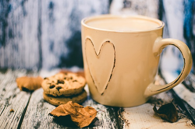 https://pixabay.com/photos/breakfast-caffeine-cappuccino-1869599/